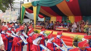 Pj Walikota Resmi Melepas Pawai Taaruf MTQ ke-55 Pekanbaru Dan Berlangsung Meriah